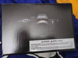 Cámara sin espejo Sony a7R V con paquete básico