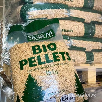 Pellets de madera de la mejor calidad, de 6-8 mm, y leña a la venta.