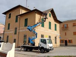 Plataforma elevadora sobre Camión Socage DA 20