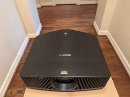 Proyector de cine en casa láser Sony VPL-VW915ES 4K HDR de 2.000 lúmenes - Negro