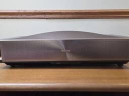 Proyector inteligente Hisense L9Q 80-200 DLP 4K de triple láser y alcance ultracorto