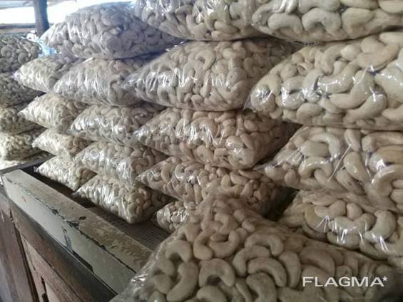 Vietnam cashew nuts available