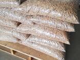 Wood Pellets are available in bulk and 15 kg bags for sale - фото 2